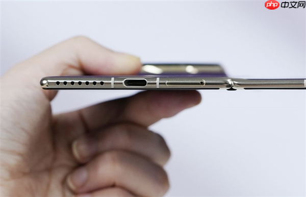 史上最薄Mate！华为Mate 70 Air即将发布：超薄Type-C接口、大R角四曲屏