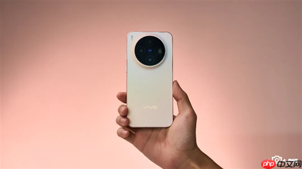 便宜大几百 配置却更顶！子品牌手机开始“骑脸”自家大哥了