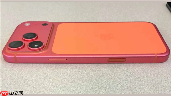 机主用湿巾把橙色iPhone 17 Pro Max擦掉色：网友不相信是真的