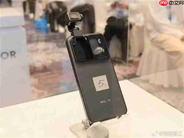 行业首款自带云台的机器人手机！荣耀ROBOT PHONE真机首次亮相