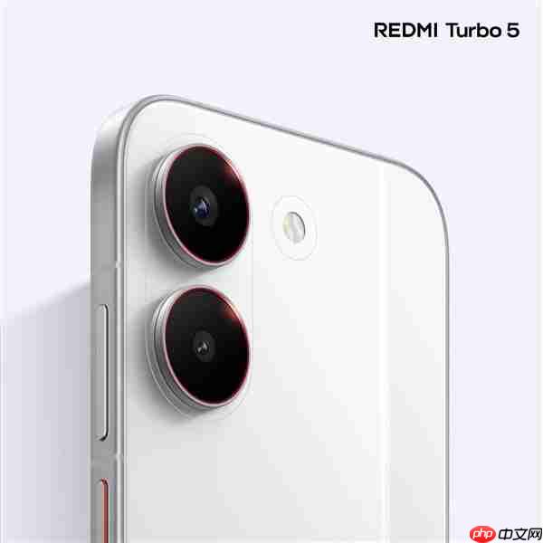 2K档罕见！REDMI Turbo 5用上金属中框+2.5D玻璃背板